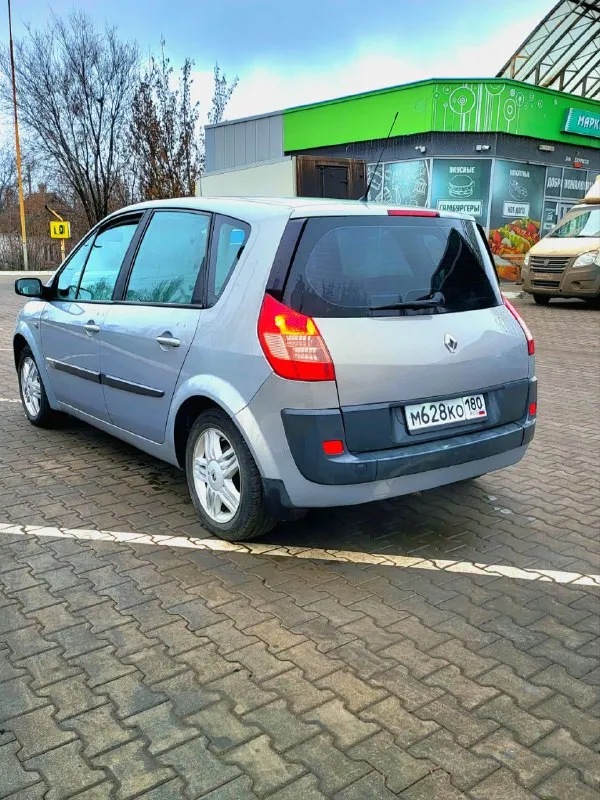 Renault scenic 2 renault сценик 2005 г. в. пригнана в донецк в 2017 году. один собственник. не бит, стекла заводские атермальные. красивый цвет кселарик. 1.6 к4м самый надёжный и экономичный. кузов без коррозии и ржавчины в дтп не был. максимальная комплектация: круиз контроль, мультируль, датчик света и дождя, кожаный салон трансформер, бесключевой доступ, климат контроль итд. .. цена 497т. р. +79498049797 📞 звоните: +7(949)8049797 - фотография - 4