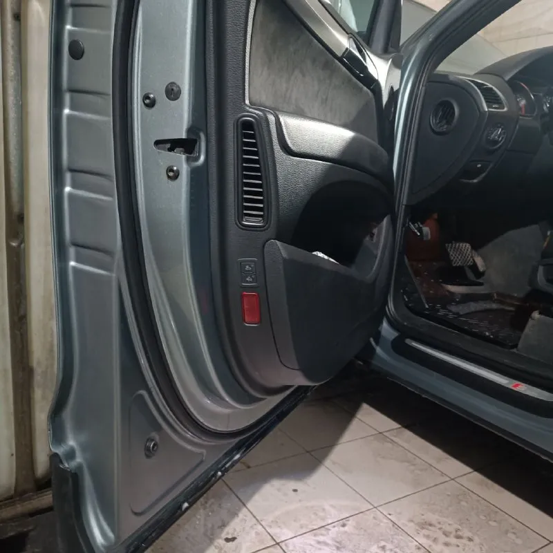 Продам audi q7 комплектация s-line машина в отличном состоянии, вовремя была замена масла(не ест), коробка в идеале, замена масла только на стенде. владею ей 3 года. есть недочёты по лк. 2 комплекта дисков r20. по всем вопросам отвечу по телефону. проверка на любом сто. город горловка телефон +79493313866 юлия 1200000 торг 📲 tg: юлечка 📞 звоните: +7(949)3313866 - фотография - 6