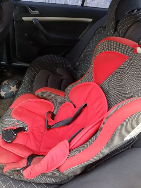 Продам skoda octavia a5,2004 года, бензин 2,0 литра, кпп механика 7 скоростей,750 тыс. ₽, +79493655820 - фотография - 8