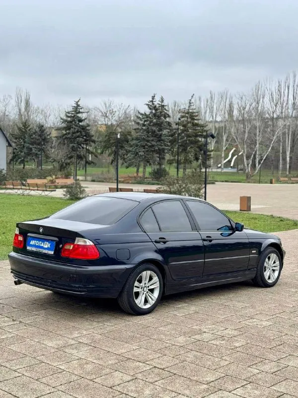 🇩🇪bmw 3 е46 💰цена: 550 000р 🏢город: мариуполь 📅год выпуска: 1998 🧾пробег: 345 662 км. ⚙️двигатель: 1.9 ⛽топливо: бензин ⚙️кпп: механика 📞 телефон: +7-949-727-41-51 +7-989-263-55-56 +7-949-551-91-52 💾 описание: ✔️ местный, не пригнанный автомобиль, уже на 180-ом регионе. ✔️ легендарная тройка в хорошем состоянии на полном ходу. комплектация с люком. кузов ровный, не гнилой, преимущественно в родной краске, без дтп, внимание на дороге обеспеченно. ✔️ двигатель в отличном состоянии, не дымит, масло не ест. мкпп переключает все передачи в штатном режиме. ходовая без посторонних звуков, вложений не требует. хорошая резина. в общем довезёт куда угодно) улица шевченко 269 - фотография - 6