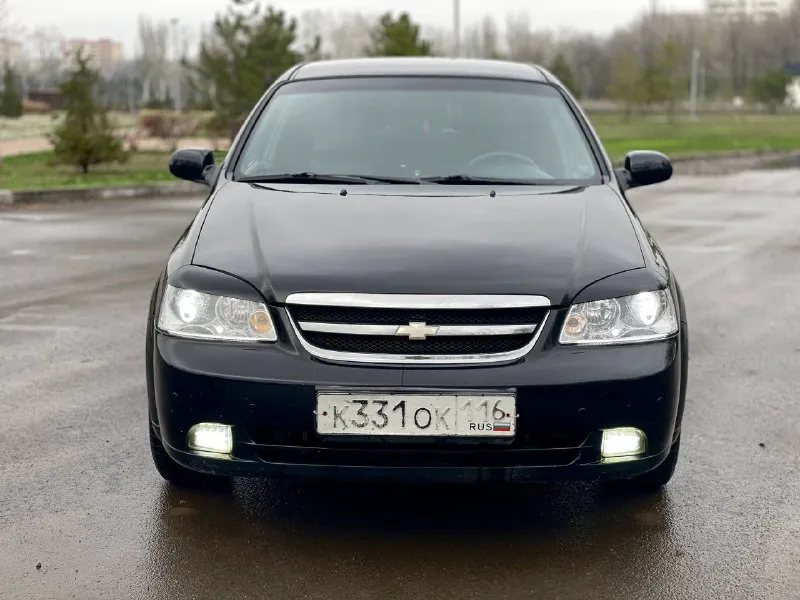 Продам chivrolet lacetti год выпуска 2008 комплектация (люкс) автомобиль в хорошем состоянии вложений не каких не требует (двигатель) в полном порядке не дымит не троит масло не ест (кпп) в хорошем состоянии не хрустит не выбивает все скоростя включаются как по маслу (ходовая) не стучит не гремит комплектация кондиционер 4 стеклоподъемника гур аудио система подогрев зеркал подогрев заднего стекла абс подушки безопасности юридически кристальна чиста штрафов ограничений нет город осмотра мариуполь номер для связи +79490854396 стоимость 485.000₽ хороший торг у капота срочно - фотография - 2