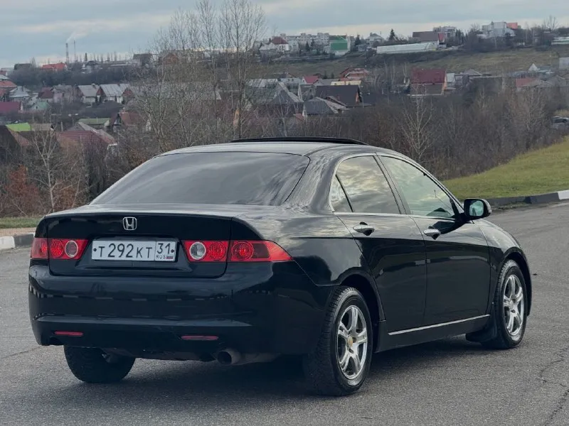 В продаже honda accord vll поколения, 2.0 л, мт. технически обслужена, цепь заменена 20,05,25. масла и фильтра свежие. кузов без ржавчины и гнили, пороги / днище целые, преимущественно заводской окрас. птс оригинал, два владельца. комплектация “comfort“. два комплекта резины. цена : 700,000 рублей. обмена и рассрочки нет. территориально находится в г макеевка (центр) контакты : +79493635268 - фотография - 2