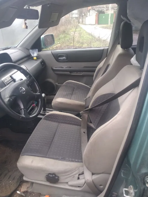 Продам nissan x-trail. 2002 г. в. (не вариатор). двс - 2л. двс - после капремонта 2 тыс пробег. подвеска, тормоза - после замены пробег 2 тыс. есть кузовные возрастные недостатки, арки сгнили (купил, отдам с автомобилем). руль - левый. учёт московская область. осмотр мариуполь. цена 630 тыс. торг у капота. причина продажи - лишний автомобиль в семье. +79492845016 +79262845016 олег 📲 tg: @demin121970 📞 звоните: +7(949)2845016 - фотография - 7