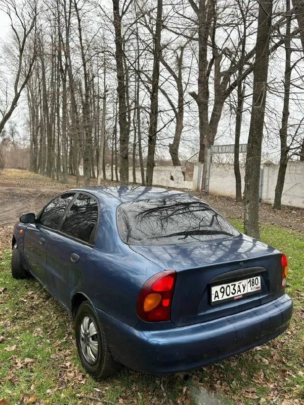 Продам ланос шеснарь 200000 руб едет очень хорошо ходовая в порядки менялась, колеса зимка шипованные комплект гур кондей 2 подушки безопасности стеклоподъемники обогрев заднего стекла музыка электроригулер фар, газ в писан нужно подключить, есть моменты по кузову торг +79498515491 обмен доки в полном порядки, центральный замок 📞 звоните: +7(949)8515491 - фотография - 3