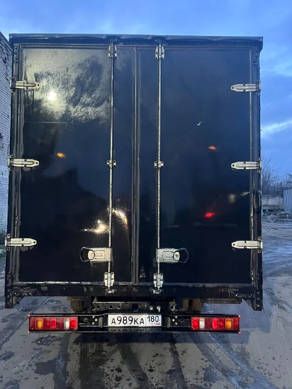 Продам газель бизнес 2024 года. покупался новым в ростове, автосалон авторитейл. пробег 37648 км. двигатель 2.7 эвотек, газ/бензин, механика 5 ступка, газовый баллон на 100 литров, состояние нового автомобиля, салон не затертый, верхняя и боковая загрузка, спойлер, газ, ворота вписаны в птс. размер будки внутренний: длина 4.2м, ширина 2.1м, высота 2,2м. осмотр в донецке. подробная информация по телефону. цена 2200000 руб. разумный торг у капота. звоните +79493750054 павел 📞 звоните: +7(949)3750054 - фотография - 8