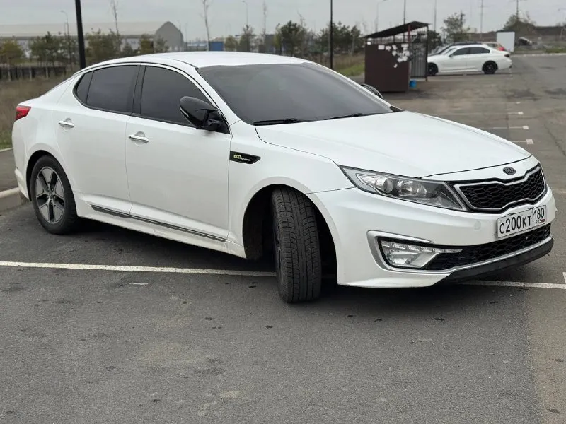 📌📌📌 Продам kia k5 (optima) 10.2013 года выпуска. 🚘 автомобиль чистый кореец 🔥 ( не америка❗️, не грузия❗️) авто без дтп, в такси не была. Автомобиль в очень хорошем состоянии, полностью обслужен, вложений никаких не требует, обслуживалась всегда своевременно. 🚀 двигатель атмосферный 2.0 бензин + гибрид, масло не расходует, от замены до замены, в отличном состоянии, очень экономичное авто. Родной пробег 211.000 🧨 (родной). По гибриду, коробке, ходовке никаких вопросов нет. Коробка-обычный гидротрансформатор без пинков, рывков, толчков и так далее. 🛞 кузов в родной краске, есть два вторичных окраса. Цвет белый перламутр, очень красиво выглядит. Стекла абсолютно все родные, включая лобовое. 💥 очень хорошая комплектация: 🎁 -двойной климат контроль -кондиционер(заправлен летом 2024г) -полный электропривод сидений -подогрев сидений -вентиляция сидений -подогрев руля -без ключевой доступ -электро складывание зеркал+подогрев -кожаные сиденья с перфорацией -кожаный мультируль -кр
📞 Звоните: +7(949)5318485 - фотография - 3
