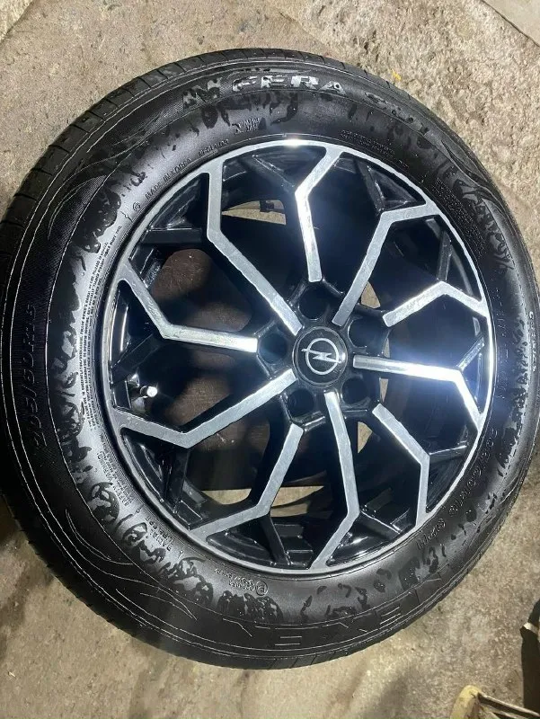 Opel vectra c 2003 год пробег 241 тыс. км объем двигателя 1,8 бензин цена 600тыс. рублей +7(949)-703-65-76 автомобиль в хорошем состоянии, вложений не требует, салон не прокуренный, электрика работает отлично, ходовая часть в порядке, климат заправлен, два комплекта резины титановые диски. один хозяин. осмотр город горловка. 📞 звоните: +7(949)7036576 - фотография - 7