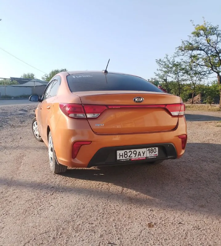 Авто kia рио 2017г. Механика 6 ступка,4 электро стеклоподъёмника, эл. Регулировка зеркал, эл. Усилитель руля, мульти руль, кондёр, подогрев передних сидений и руля, подогрев лобового стекла, и многое другое, салон не затерт, ходовая в порядке 950.000руб торг. +79495324527
📞 Звоните: +7(949)5324527 - фотография - 9