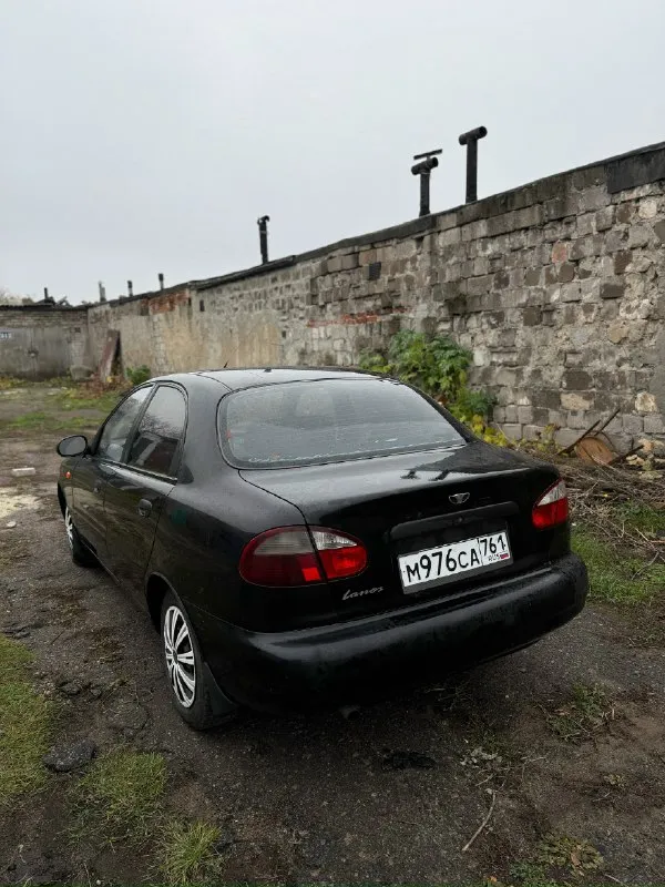 215.000₽ торг продам zaz daewoo lanos 1.5, с евро 3(таблетка в багажнике) поляк, везде надписи на польском, с кондиционером(рабочим), гидроусилителем руля, стеклоподъемниками, музыкой, сигнализацией. сразу пишу, кузов в дрянном состоянии, правый порог ржавый, по кузову есть рыжи техническая часть - супер. в августе (5.000 км назад) сделал большое то, с заменой сцепления, масла в коробке, что-то меняли еще по ходовой, уже не вспомню, недавно полностью перебрали генератор, вся внутрянка новая, в специализированном сервисе делали, может еще гарантия на работу сохранилась деньги не экономил, ставил новые хорошие запчасти. никогда не подводила, всегда на ходу. машина в одних руках 4 года, недавно поставил на рф учет, всю жизнь была в донецке, эксплуатировалась по рабочим делам, 70% пробега по трассе по технике вложений не требует, по кузову - нужны сварочные работы. если машина нужна просто ездить, даже варить ничего не нужно😁кататься и все. комплект зимней, летней резин 📞 звоните: +7(949)0510564 - фотография - 3