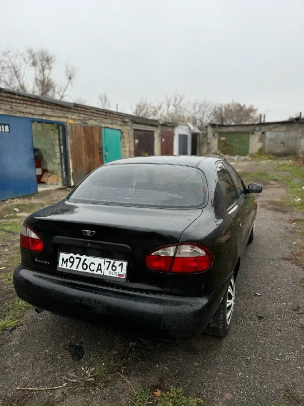 215.000₽ торг продам zaz daewoo lanos 1.5, с евро 3(таблетка в багажнике) поляк, везде надписи на польском, с кондиционером(рабочим), гидроусилителем руля, стеклоподъемниками, музыкой, сигнализацией. сразу пишу, кузов в дрянном состоянии, правый порог ржавый, по кузову есть рыжи техническая часть - супер. в августе (5.000 км назад) сделал большое то, с заменой сцепления, масла в коробке, что-то меняли еще по ходовой, уже не вспомню, недавно полностью перебрали генератор, вся внутрянка новая, в специализированном сервисе делали, может еще гарантия на работу сохранилась деньги не экономил, ставил новые хорошие запчасти. никогда не подводила, всегда на ходу. машина в одних руках 4 года, недавно поставил на рф учет, всю жизнь была в донецке, эксплуатировалась по рабочим делам, 70% пробега по трассе по технике вложений не требует, по кузову - нужны сварочные работы. если машина нужна просто ездить, даже варить ничего не нужно😁кататься и все. комплект зимней, летней резин 📞 звоните: +7(949)0510564 - фотография - 4