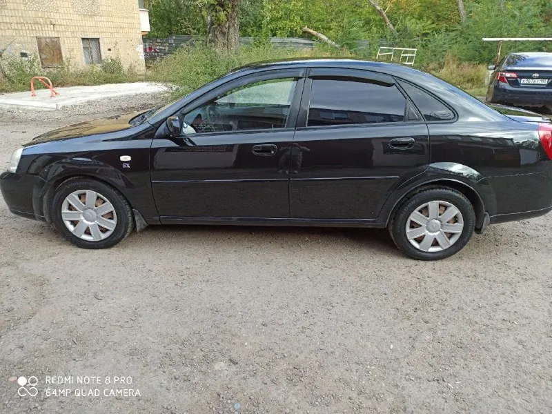 Продам chevrolet нубира 2004 года выпуска, комплектация sx, в отличном состоянии мотор 1.8 в комплектации с гур, кондиционер, передние стеклоподъемники, пробег 156,полностью обслужена, два комплекта резины, цена 520 торг, +79494182794 📞 звоните: +7(949)4182794 - фотография - 6