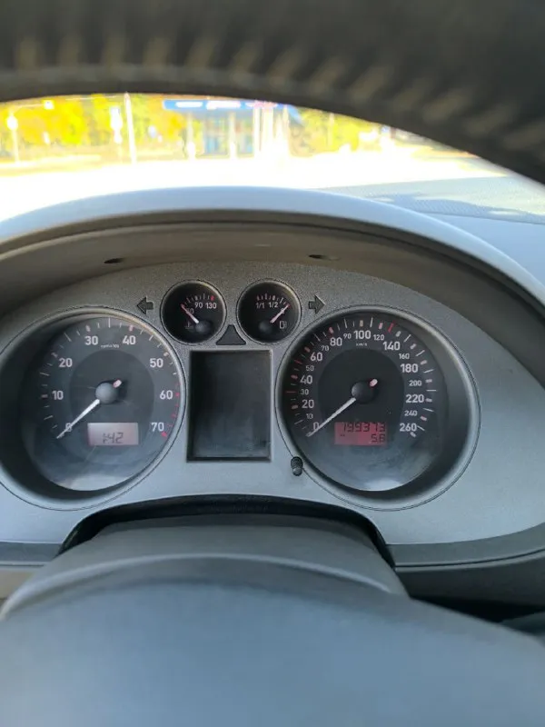 Продам seat кордоба 2 литра 2008 год. 200.000 пробег. на ходу каждый день. заменены все жидкости и ходовка в соответствии с регламентом. гбо 4 поколение. +794943218445 550.000 рублей 📲 tg: @valeriy_shadrin007 📞 звоните: +7(949)4321844 - фотография - 5