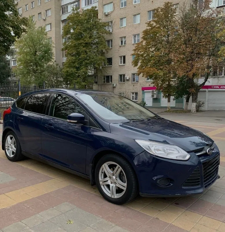 Ford focus iii 2014.1.6(105л. с) ❗️цена 560₽ -два владельца -птс оригинал - мотор после капиталки -коробка на отлично, без пинков. - мультируль - подогрев сидений - ухоженный салон отличная машина за свои деньги. любые проверки. +79185743475 юлия - фотография - 2