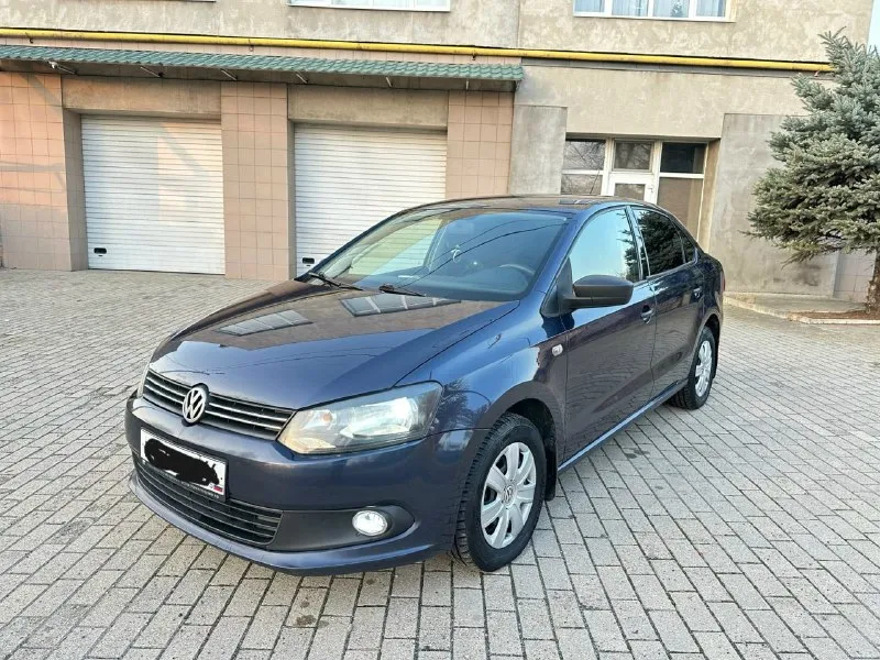 ▶️ volkswagen поло 2011 год ▶️ объём двигателя:1.6 ▶️ механика ℹ️ описание: ✅ автомобиль в очень хорошем состоянии. вся обслужена ✅ два комплекта колёс зимние и летние ✅пробег 195000 ✅ автотека зелёная в такси не была и соответсвенно весь кузов и железо ровное! ✅ авто обслужено! мотор не дымит, масло не ест, едет очень бодро. машина внешне в отлично состояние, без рыжиков гнили и т на любые проверки за ваш счет - готов. 🏛 юридически автомобиль чист, без штрафов 💰 цена🔥:690000 рублей торг у капота 🏢 осмотр: донецк ☎ более под ±79496164235 📞 звоните: +7(949)6164235 - фотография - 1