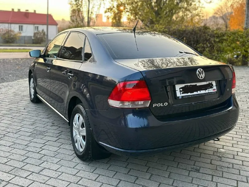 ▶️ volkswagen поло 2011 год ▶️ объём двигателя:1.6 ▶️ механика ℹ️ описание: ✅ автомобиль в очень хорошем состоянии. вся обслужена ✅ два комплекта колёс зимние и летние ✅пробег 195000 ✅ автотека зелёная в такси не была и соответсвенно весь кузов и железо ровное! ✅ авто обслужено! мотор не дымит, масло не ест, едет очень бодро. машина внешне в отлично состояние, без рыжиков гнили и т на любые проверки за ваш счет - готов. 🏛 юридически автомобиль чист, без штрафов 💰 цена🔥:690000 рублей торг у капота 🏢 осмотр: донецк ☎ более под ±79496164235 📞 звоните: +7(949)6164235 - фотография - 3
