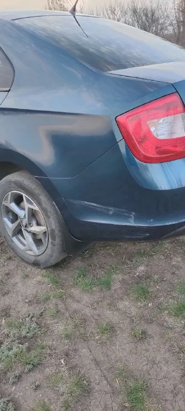 Продаю skoda рапид 2013г. в., 1.6 механика 250000км пробега, комплектация хоккей идишн, 4 стеклоподъёмника, электрозеркала с подогревом, климат, видеорегистратор перед-зад, камера заднего вида. 750 000 +79490394565 📲 tg: htefan 📞 звоните: +7(949)0394565 - фотография - 2