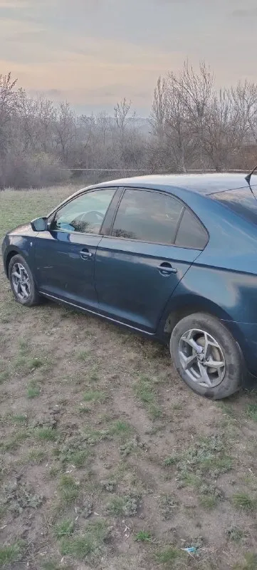 Продаю skoda рапид 2013г. в., 1.6 механика 250000км пробега, комплектация хоккей идишн, 4 стеклоподъёмника, электрозеркала с подогревом, климат, видеорегистратор перед-зад, камера заднего вида. 750 000 +79490394565 📲 tg: htefan 📞 звоните: +7(949)0394565 - фотография - 8