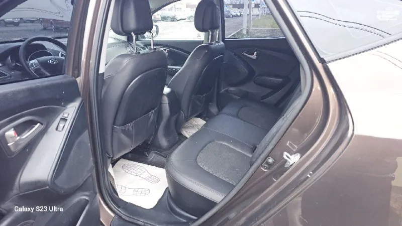 🚗срочно торг 🚘хендай ix 35 ⚙️двигатель: 2.0л ⛽️вид топлива бензин 📦кпп: автомат 🗺️пробег:157000км ⚙️привод: полный 📅год выпуска: 2013 💴цена: 1м200тр автомобиль идеал зелёная авто тека🦚🦚🦚 состоянии не бита не крашена 100% вложений не требует объем двигателя 2.0 богатая комплектация -кожаный слон -камера задниговида вида •усилитель руля • 2 выхох зоныый клима •4 эл стеклоподъёмника •подогревы сидений •мультимедиа usb aux • безопасность (airbag) abs esp •эл регулировка зеркал 📞 🇷🇺 звоните: +79494660985 +79498307562 📍•город макеевка - фотография - 10