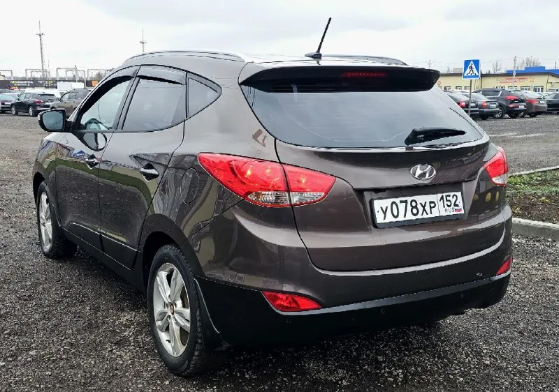 🚗срочно торг 🚘хендай ix 35 ⚙️двигатель: 2.0л ⛽️вид топлива бензин 📦кпп: автомат 🗺️пробег:157000км ⚙️привод: полный 📅год выпуска: 2013 💴цена: 1м200тр автомобиль идеал зелёная авто тека🦚🦚🦚 состоянии не бита не крашена 100% вложений не требует объем двигателя 2.0 богатая комплектация -кожаный слон -камера задниговида вида •усилитель руля • 2 выхох зоныый клима •4 эл стеклоподъёмника •подогревы сидений •мультимедиа usb aux • безопасность (airbag) abs esp •эл регулировка зеркал 📞 🇷🇺 звоните: +79494660985 +79498307562 📍•город макеевка - фотография - 3