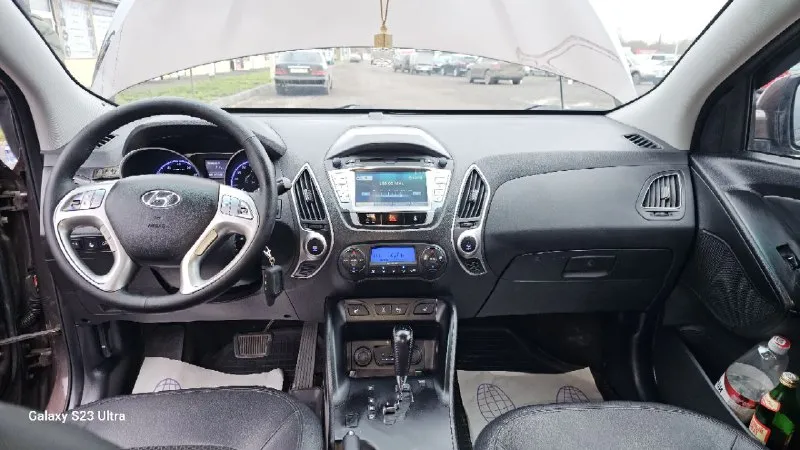 🚗срочно торг 🚘хендай ix 35 ⚙️двигатель: 2.0л ⛽️вид топлива бензин 📦кпп: автомат 🗺️пробег:157000км ⚙️привод: полный 📅год выпуска: 2013 💴цена: 1м200тр автомобиль идеал зелёная авто тека🦚🦚🦚 состоянии не бита не крашена 100% вложений не требует объем двигателя 2.0 богатая комплектация -кожаный слон -камера задниговида вида •усилитель руля • 2 выхох зоныый клима •4 эл стеклоподъёмника •подогревы сидений •мультимедиа usb aux • безопасность (airbag) abs esp •эл регулировка зеркал 📞 🇷🇺 звоните: +79494660985 +79498307562 📍•город макеевка - фотография - 8