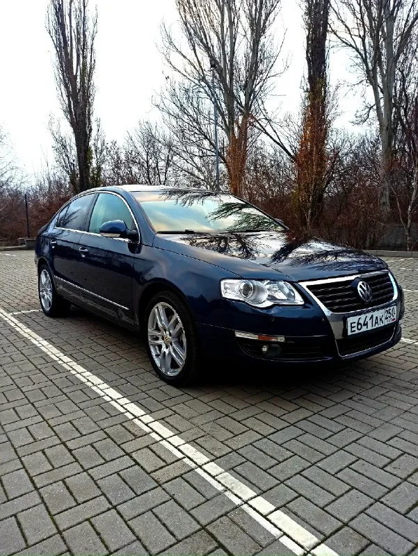 Продам автомобиль пассат 2008 г. 1.8. бензин. авто хозяйское за машинной следили и был надлежащий уход. на запчасти не экономили. обслуживали в профильном сервисе. двигатель работает идеально не дизелит масложор отсутствует от слова совсем. турбина обслужена дует как не в себя тяга как у паровоза. установлен турбо таймер машина глушится не сразу, а работает пару минут чтобы не убивать турбину. по коробке вопросов нет. на 250 полный кап. ремонт. замена масло в двигателе 2 тыс назад. в коробке 10 тыс назад. листает на ура. ходовая мячик. салон, багажник в идеале. зад перебран полностью 10 тыс назад. новые моторчики ручника, реставрация суппортов. перед полностью 10 тыс назад. подушки двигателя и коробки новые. форсунки, свечи 2 тыс назад. замена цепи и все что с этим связано 5 тыс назад. фазорегуляторы 5 тыс назад. колодки, диски, амортизаторы, опорные подшипники 10 тыс назад. катушки зажигания 2 тыс назад. летом промывка системы охлаждения и замена антифриза. ремонт генер 📞 звоните: +7(949)5132888 - фотография - 3