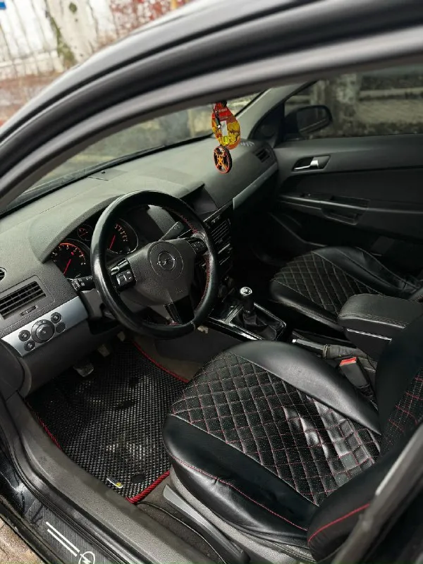 Продам opel астра н 2008 двигатель 1.6 xer едет хорошо машина в хорошем техническом состоянии (косяк... - фотография