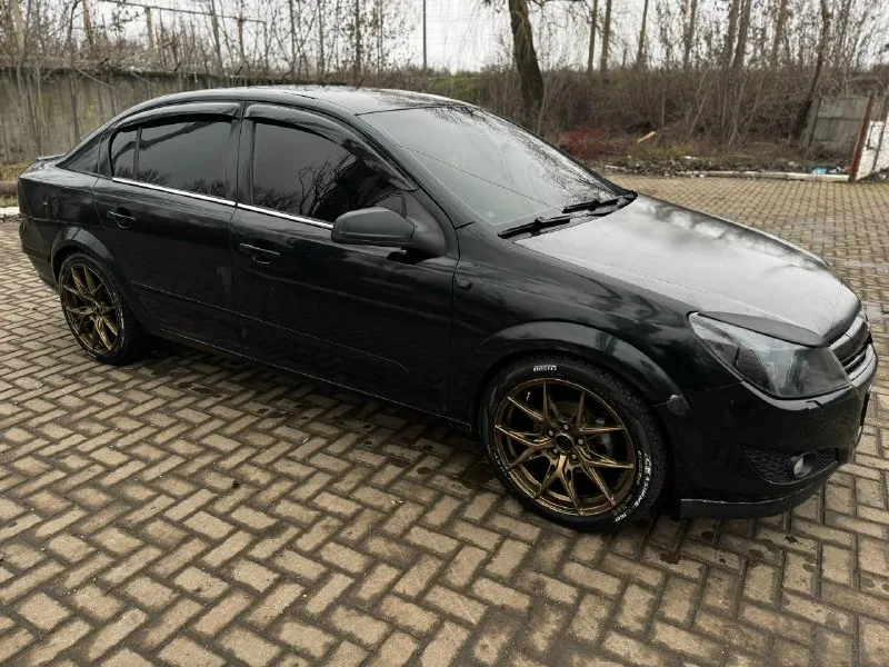 Продам opel астра н 2008 двигатель 1.6 xer едет хорошо машина в хорошем техническом состоянии (косяки по лкп) двигатель стоит новый прошел 50к масло не берет, нигде не потеет коробка мкпп 5 ст с изитроника переделана для более длинных передач ничего негде не скрепит и не отваливается, хорошая шумка пропан генератор 300а ( родной отдам ) полное переоформление горловка 79494066795 620к 📞 звоните: +7(949)4066795 - фотография - 4