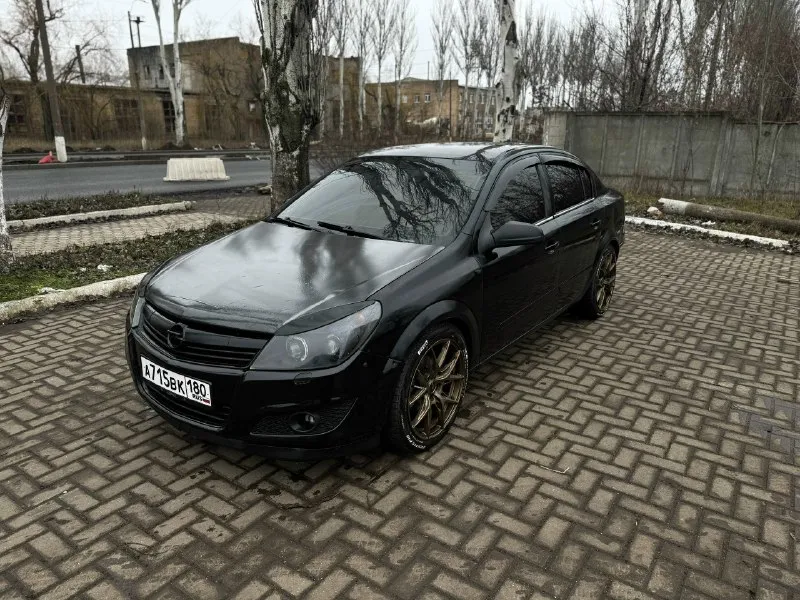 Продам opel астра н 2008 двигатель 1.6 xer едет хорошо машина в хорошем техническом состоянии (косяки по лкп) двигатель стоит новый прошел 50к масло не берет, нигде не потеет коробка мкпп 5 ст с изитроника переделана для более длинных передач ничего негде не скрепит и не отваливается, хорошая шумка пропан генератор 300а ( родной отдам ) полное переоформление горловка 79494066795 620к 📞 звоните: +7(949)4066795 - фотография - 9