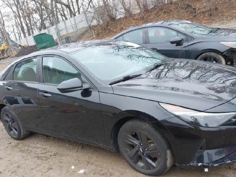 🚨 hyundai elantra 🚨 2021 года выпуска автомобиль находится в грузия 🇬🇪 ! цена под ключ в рф 🇷🇺 растаможкой, утиль сбором, эптс: 1🍋870.000 по курсу 💵 на сегодняшний день • двигатель: 2.0 147 л. с • пробег: 58000 тыс. км привезем абсолютно любой автомобиль 🚗 под ваш бюджет 💰 🤙 телефоны для связи: +79495639166 - евгений. наш телеграм 😌 канал: 📲 tg: анна 📞 звоните: +7(949)5639166 - фотография - 3