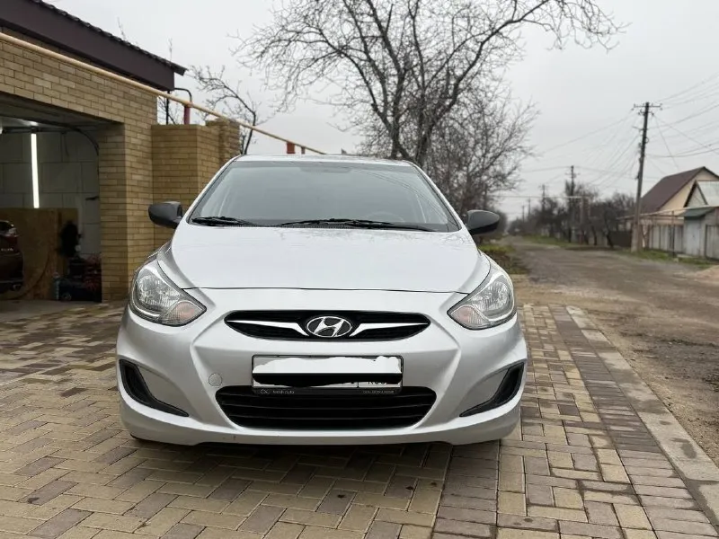 Автомобиль хюндай солярис 2013 г. в.1.6.ат в хорошем и достойном состоянии. автомобиль весь целый. р... - фотография