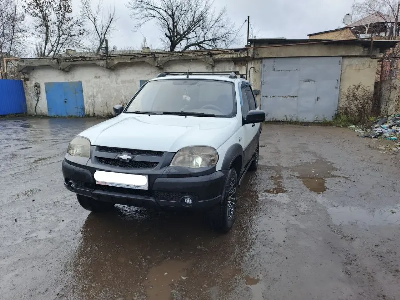 Chevrolet нива 2003 г. в. ‎не гнилая, недавно окрашивалась, обрабатывалась. led оптика, карданы шруз, подогревы и электрорегулировка зеркал, небольшой лифт. авто обслужено, вложений не требует. территориально г. макеевка. 600 т. р. торг. +79592931109; ±79493362602 📲 tg: @alexandr22sm 📞 звоните: +7(949)3362602 - фотография - 2