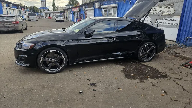 Продам диски r20 с ауди вместе с резиной, пробег на резине не более 3000, ездил на ней 2 месяца, размер резины 255/35/zr20. диски не убитые, не варенные в хорошем состоянии. цену вижу 150000₽ связь по телефону +79493689760 торг уместен - фотография - 2