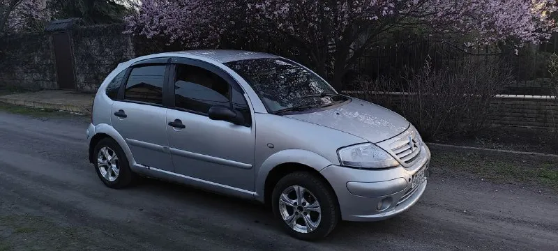 Citroen c3 2002г. в 🔥🔥🔥цена 1⃣3⃣0⃣т. р🔥🔥🔥 мкпп не гнилой на ходу есть моменты требующие внимания г. донецк +79493678218 📲 tg: даниил 📞 звоните: +7(949)3678218 - фотография - 2