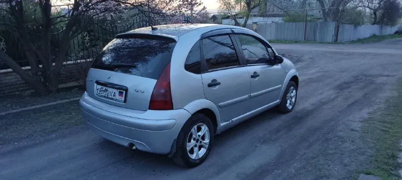 Citroen c3 2002г. в 🔥🔥🔥цена 1⃣3⃣0⃣т. р🔥🔥🔥 мкпп не гнилой на ходу есть моменты требующие внимания г. донецк +79493678218 📲 tg: даниил 📞 звоните: +7(949)3678218 - фотография - 3