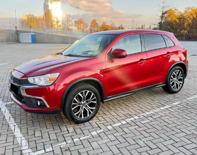 Mitsubishi outlander sport:2017г 2.0 автомат. полный привод: 135.000км 2 ключа 2 комплекта колёс хорошее состояние технически обслуженная осмотр: г. донецк возможен обмен на ваше авто с доплатой. 1.350.000 +79495098589 +79150131010 whatsapp, telegram: - фотография - 4