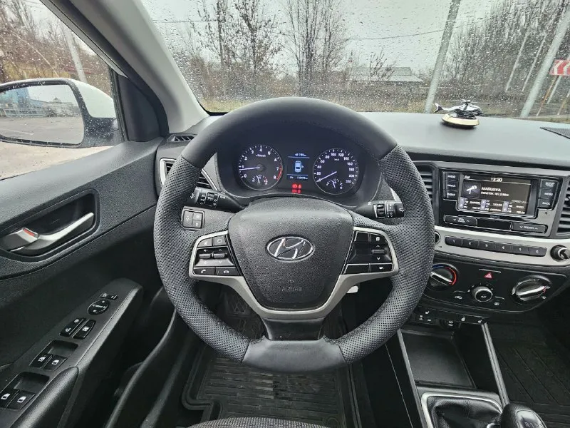 Hyundai solaris 2017г 1,6 бензин 6мкпп 118т км куплен новым в автосалоне в донецке в "автодон", там же и обслуживался. 1 хозяин с момента покупки. установлено гбо, вписано в птс. обслужен, без вложений. 1,1 млн руб 949 521 34 11 - фотография - 10