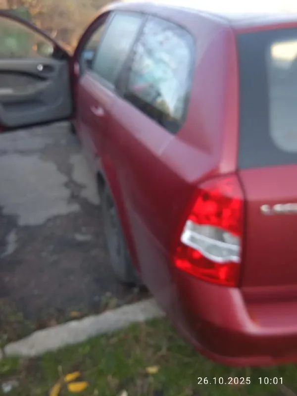 Продам авто chevrolet лачетти 2009 г. в, корейская сборка, оцинкованный кузов, газ евро4,два комплекта резины на дисках, кондиционер, авс, доводчики стекол, один хозяин с салона, оригинальный пробег, торг у капота.600 000.телефон для связи +7949-410-24-76 📞 звоните: +7(949)4102476 - фотография - 3