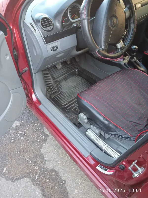 Продам авто chevrolet лачетти 2009 г. в, корейская сборка, оцинкованный кузов, газ евро4,два комплекта резины на дисках, кондиционер, авс, доводчики стекол, один хозяин с салона, оригинальный пробег, торг у капота.600 000.телефон для связи +7949-410-24-76 📞 звоните: +7(949)4102476 - фотография - 8