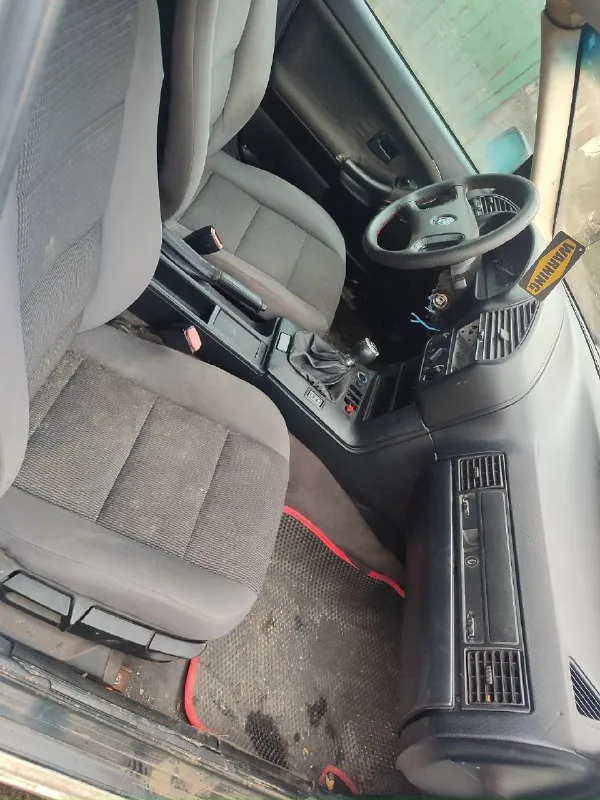 Продам bmw 316 на полном ходу, но руки приложить прийдется. двигатель 1.6 резина зема. 200 т. р. +79493968864 📞 звоните: +7(949)3968864 - фотография - 5