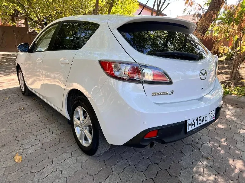 Mazda 3 2012 г. в двигатель 1.6 автомат классический автомобиля в родном окрасе на все 💯, без дтп. пробег родной, кузов без рыжиков и царапин. техника на отлично, масло только поменял, конд рабочий, резина хорошая. салон целый и опрятный. автомобиль без вложений цена 980 тыс. тел 89495006430 📞 звоните: +7(949)5006430 - фотография - 7