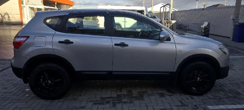Продаю nissan qashqai 2013 года. без дтп. родной пробег 156000. стекла все заводские. мотор цепной 1,6 механика. птс оригинал. продажа с полным переоформлением в мрэо. осмотр г. донецк по договорённости. просьба перекупам не беспокоить. звонить по номеру телефона +79496167298 цена 940000 - фотография - 6