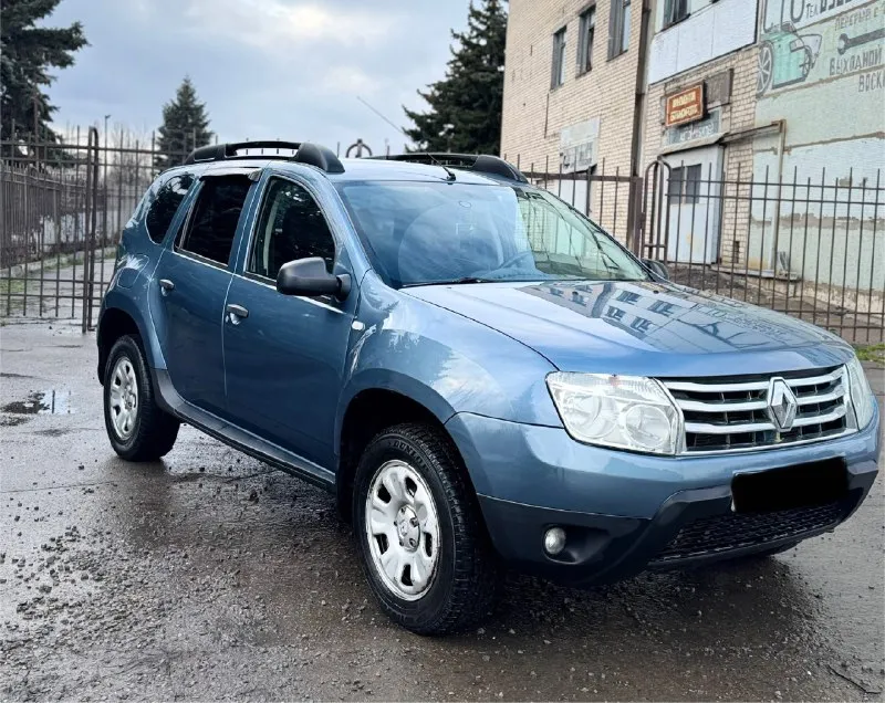 Продам renault duster(renault дастер) 2014 год в отличном состоянии. 2 собственника❗️ двигатель 2.0 автомат. передний привод. коробка автомат работает идеально, не пинается. кузов без рыжиков и гнили. машина в родной краске, все стекла завод. кузов весь оцинкован✅ без дтп. богатая комплектация: кондиционер холодит ❄️, abs, esp, подушки безопасности, подогрев сидений, электрорегуровка зеркал,4электростеклоподьемника, отличная музыка, аux, bluetooth, кожаный руль, противотуманки,2 ключа, сигнализация с автозапуском. ходовая полностью обслужена. автомобиль вложений не требует, сел и поехал. по всем вопросам звоните. торг у капота. 💸цена 1млн 70тыс руб. 📲 +79595630523 📞 звоните: +7(959)5630523 - фотография - 2