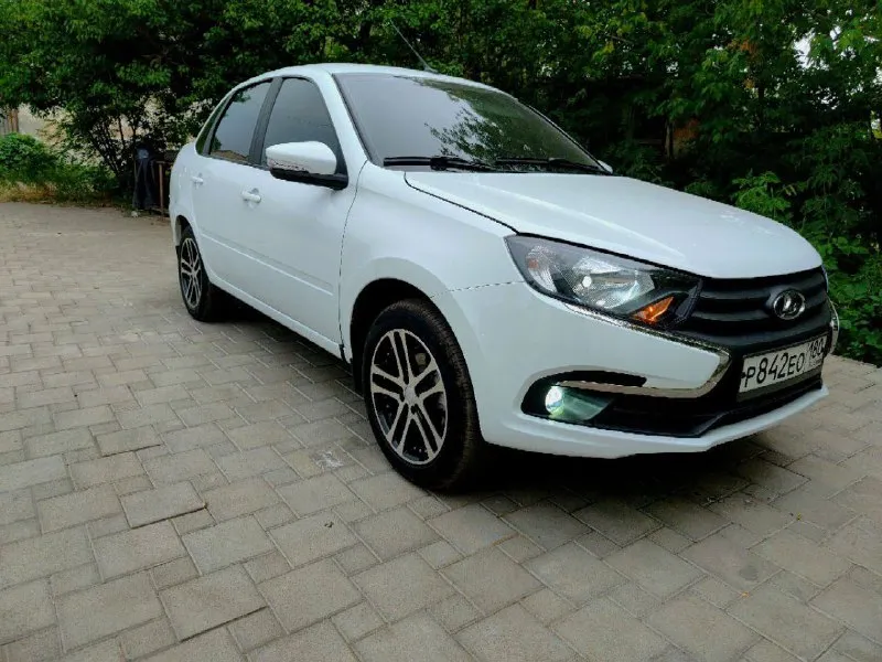 Lada granta fl 1.6 (8 кл. , 90 л. с.), 2023 год 📅 год выпуска: 2023 ⏱ пробег: 6 200 км ⚙️ двигатель:... - фотография