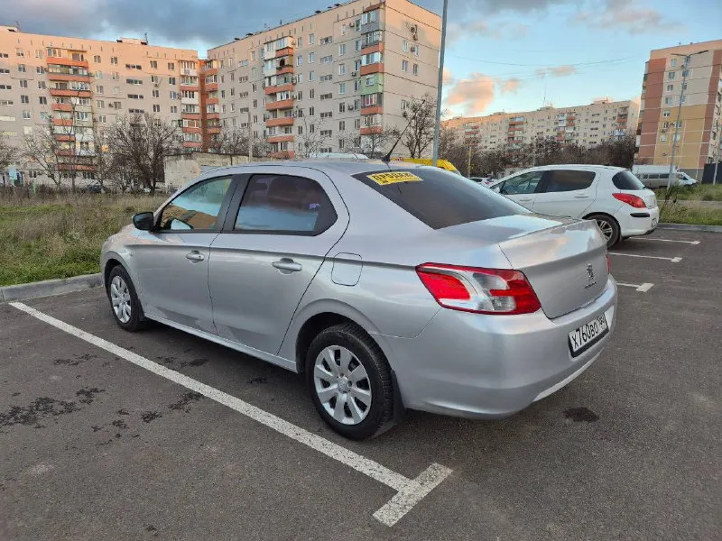 ✅продам peugeot 301 ✅2014г. ✅1.6 дизель, расход 5.5 л город, ✅кпп механика, без дтп, не гнилая ! ✅пробег 236.000 км родной ✅зимние шины, полная шумо-вибро изоляция, ✅свет ближний линзы биксенон, птф линзы биксенон ✅после большого то, замена сцепления оригинал и привода сцепления, сальники приводов и все жидкости! мультимедия дорогая с картплеем, навигацией, блютуз!! ✅переоформление в гаи!!! +79497309523 📲 tg: @irinapapush 📞 звоните: +7(949)7309523 - фотография - 3