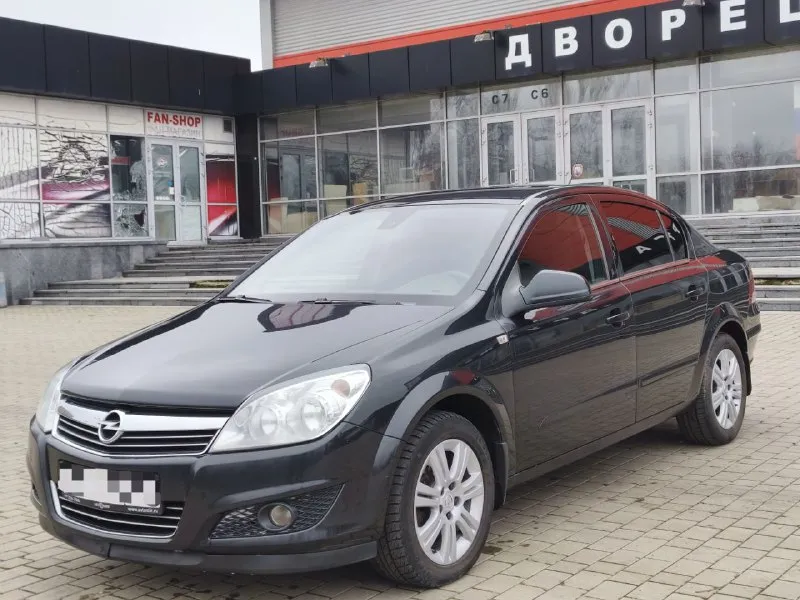 Opel astra год 2011 мотор 1.8 атмосферный коробка механика пробег 194.000 родной любые проверки. кузов весь в родном окрасе без ржавчины ! комплектация cosmo комбинированный кожаный салон датчик света и дождя, парктроники, круиз, климат, мультируль и. т.д. резина зима-лето в хорошем состоянии ! авто без вложений от слова совсем ! цена 680.000 +79490454766 +79498069344 telegram +79915588803 - фотография - 2