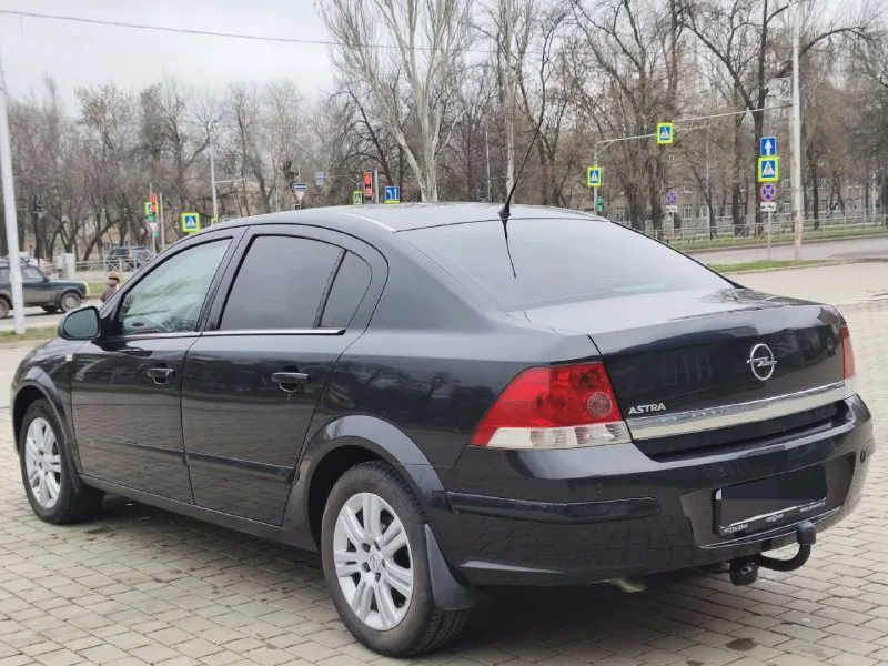 Opel astra год 2011 мотор 1.8 атмосферный коробка механика пробег 194.000 родной любые проверки. кузов весь в родном окрасе без ржавчины ! комплектация cosmo комбинированный кожаный салон датчик света и дождя, парктроники, круиз, климат, мультируль и. т.д. резина зима-лето в хорошем состоянии ! авто без вложений от слова совсем ! цена 680.000 +79490454766 +79498069344 telegram +79915588803 - фотография - 5