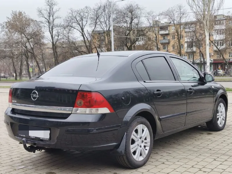 Opel astra год 2011 мотор 1.8 атмосферный коробка механика пробег 194.000 родной любые проверки. кузов весь в родном окрасе без ржавчины ! комплектация cosmo комбинированный кожаный салон датчик света и дождя, парктроники, круиз, климат, мультируль и. т.д. резина зима-лето в хорошем состоянии ! авто без вложений от слова совсем ! цена 680.000 +79490454766 +79498069344 telegram +79915588803 - фотография - 6