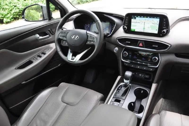 Hyundai santa fe 2018, двигатель 2.0 турбобензин, пробег 136т. км. привод полный. комплектация: -проекция лобового - автоматический дальный свет; - электроподогрев боковых зеркал; -обогрев руля - электропривод, вентиляция и подогрев передних сидений; - подогрев задних сидений, -электростеклоподъемники; - электропривод багажника; - раздельный климат-контроль; - камеры 360; - задние парктроники; - система предупреждения от столкновения; - система контроля удержания в полосе; - адаптивный круиз-контроль; - панорамная крыша; - перфорированная обивка сидений из натуральной кожи; - премиальная аудио-система infinity; - шторки на стеклах задних дверей; бережная эксплуатация. хранение в гараже. своевременное обслуживание. 2 900 000₽ тел +79493641611, +79493391175 📞 звоните: +7(949)3641611 - фотография - 6