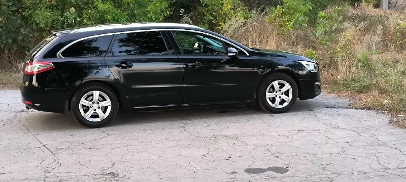 Продам peugeot 508. 2015 г рестайлинг в хорошем состоянии 1.6 расход 6.3л по городу автомат - 6ст пробег 250.543 км понарама, спутниковая навигация климат контроль, круиз, подрулевые липистки, датчик давления шин, датчик света, дождя, светодиодная оптика два комплекта колёс bridgestone почти новые. машина полность исправна: поставил акамулятор новый, новые форсунки +тнвд. четыре аморта + пружины-новые +помпа и ремень грм цена 950.000₽ тел +7 949 324-16-24 📞 звоните: +7(949)3241624 - фотография - 4