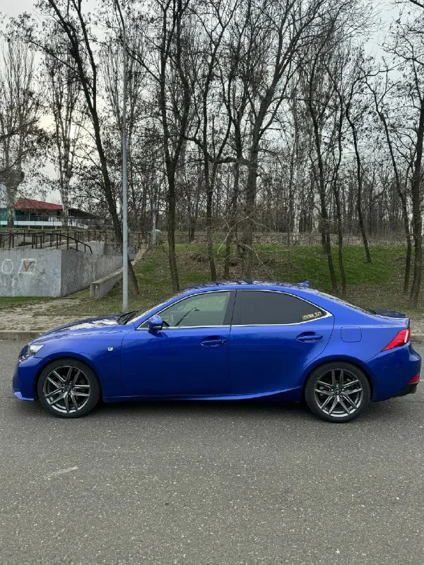 Продам lexus is250. 2014г. официал, не привезенный. состояние отличное. по тех. части без посторонни... - фотография